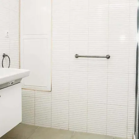Sleeps 10 Pool Air Con Wifi * ואלה דה לובו